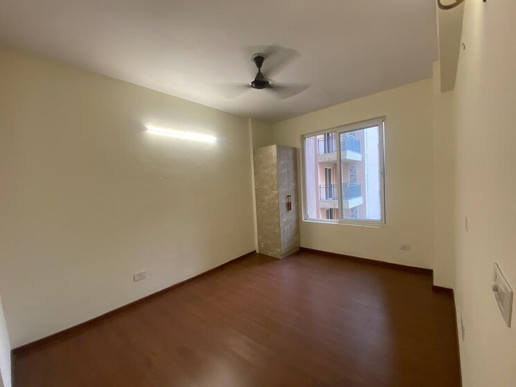 Room, dlf-garden-city-independent-floors 4 Bedroom 2464 Sq.Ft. Apartment In Sector 92 Gurgaon 9328333