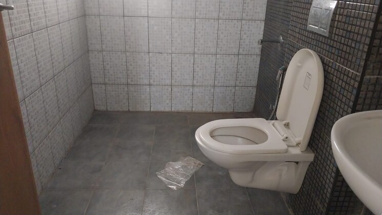 Bathroom, snn-raj-serenity 3 Bedroom 1730 Sq.Ft. Apartment In Begur Road Bangalore 9328351