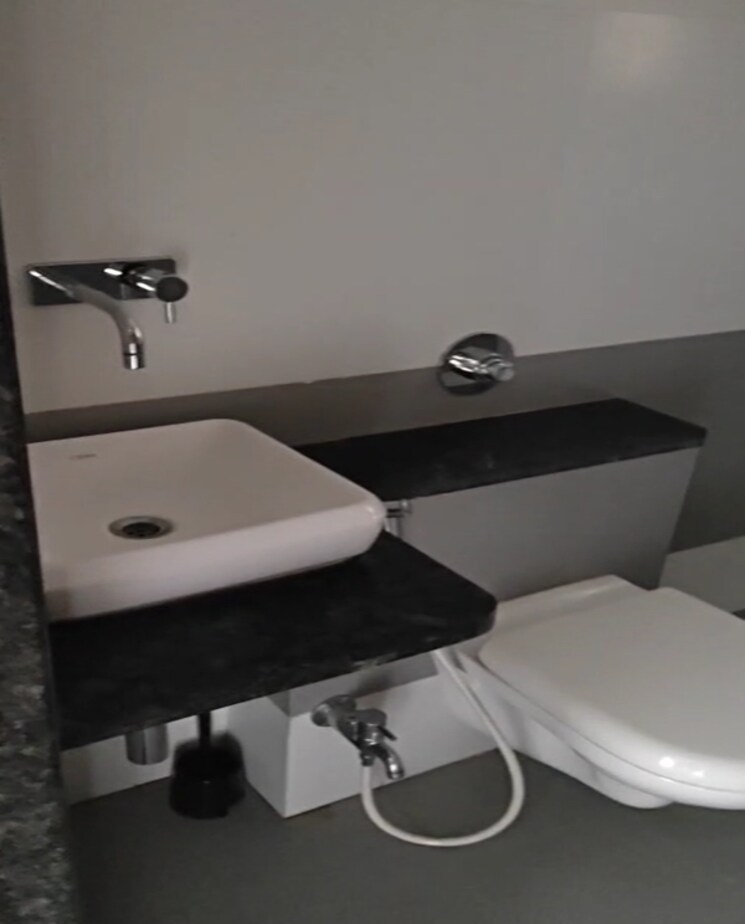 Bathroom, shreenathji-odina 2 Bedroom 975 Sq.Ft. Apartment In Chembur Mumbai 9328382