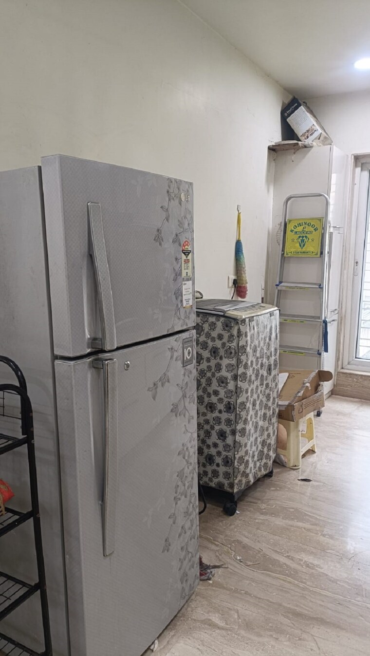 Kitchen, santacruz west 3 Bedroom 1200 Sq.Ft. Apartment In Santacruz West Mumbai 9328422