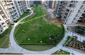 2 BHK Apartment For Sale in Indiabulls Centrum Park, Sector 103