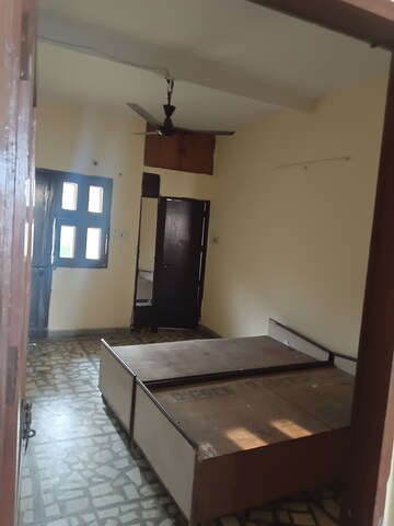 2 BHK Villa For Rent in RWA Apartments Sector 41, Sector 41