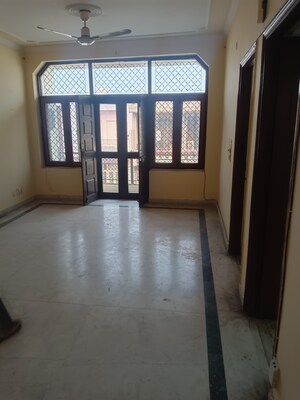 Room in 2 BHK Villa at RWA Apartments Sector 41, Sector 41 – for Rent