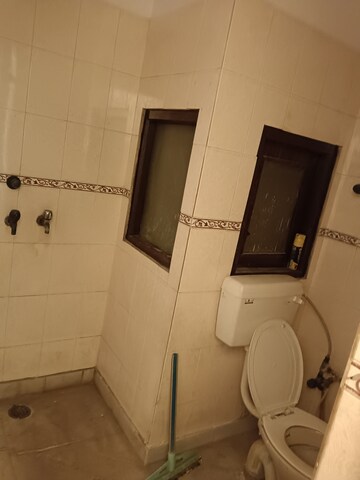 Bathroom in 2 BHK Villa at RWA Apartments Sector 41, Sector 41 – for Rent