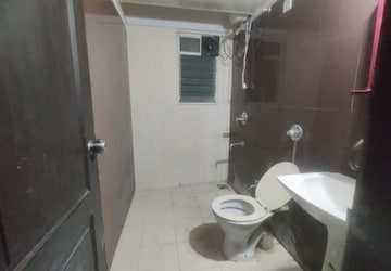 Bathroom in 2 BHK Apartment at GK Roselands Rhythm, Pimple Saudagar – for Rent