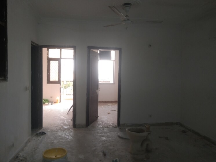 Room, chattarpur 3 Bedroom 1000 Sq.Ft. Apartment In Chattarpur Delhi 9313650