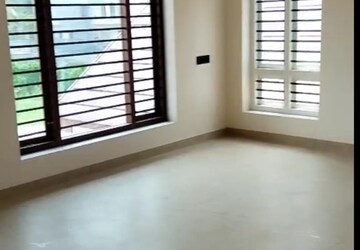 Room in 4 BHK Independent House at Kuttoor – for Sale