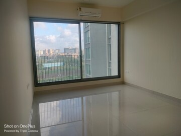 Room in 3 BHK Apartment at Sunteck City Avenue 4, Goregaon West – for Rent