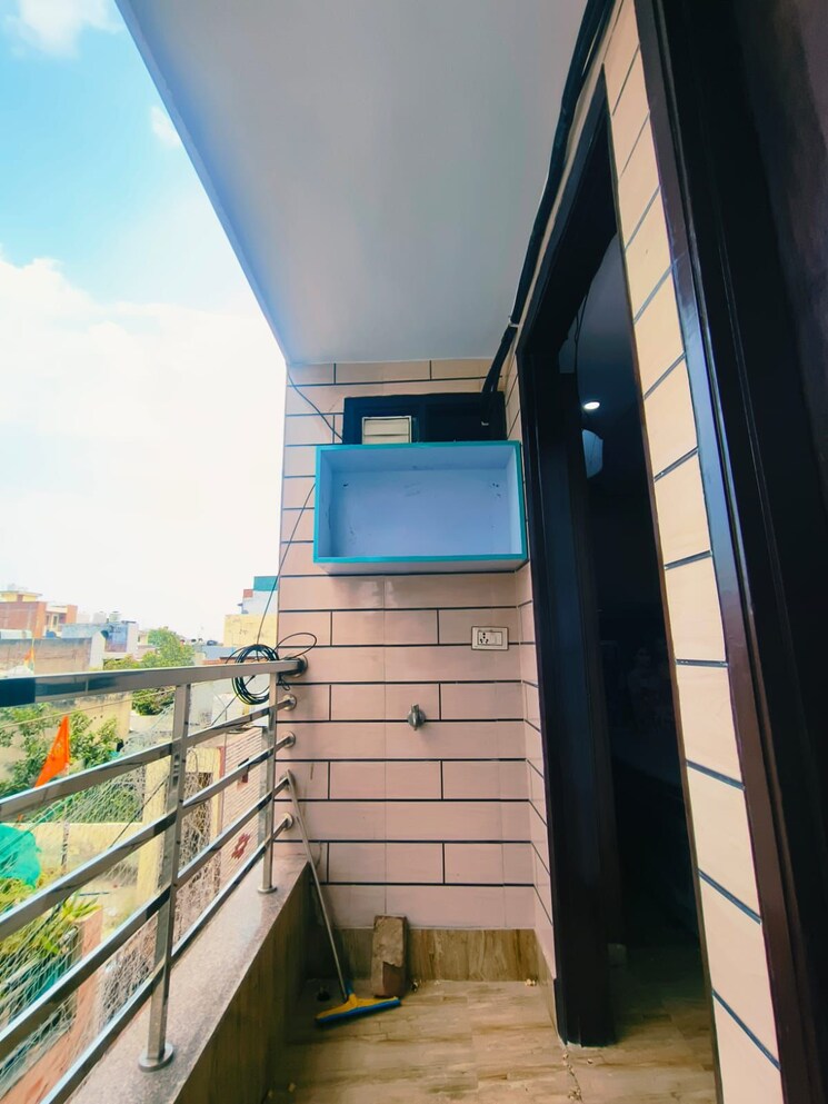 undefined, dwarka mor 2 Bedroom 750 Sq.Ft. Builder Floor In Dwarka Mor Delhi 9328655