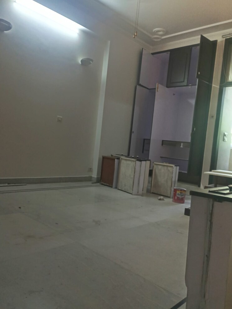 Room, shalimar-nest 3 Bedroom 230 Sq.Yd. Builder Floor In Vasant Kunj Delhi 9328677