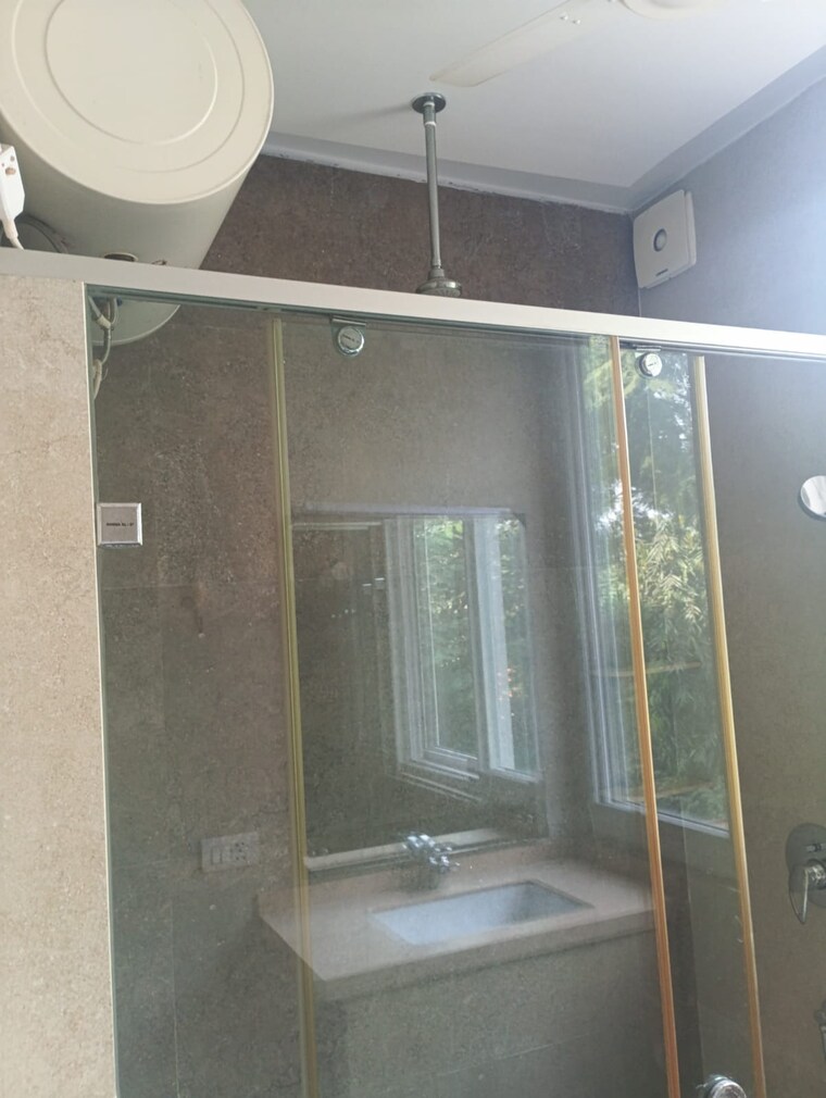 Bathroom, shalimar-nest 3 Bedroom 230 Sq.Yd. Builder Floor In Vasant Kunj Delhi 9328677