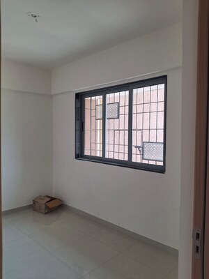 Room in 2 BHK Apartment at Lodha Panacea 1, Dombivli East – for Rent