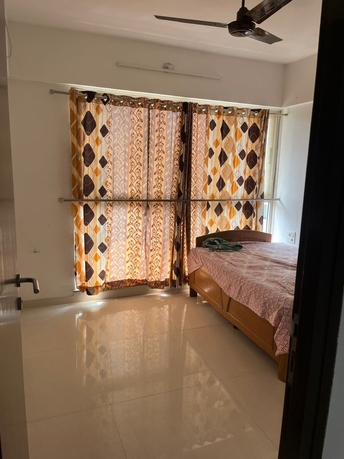 2 BHK Apartment For Rent in Marathon Eminence