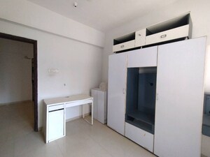 Room in 3 BHK Apartment at Lodha Paradise, Majiwada – for Sale