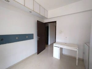 Room in 3 BHK Apartment at Lodha Paradise, Majiwada – for Sale