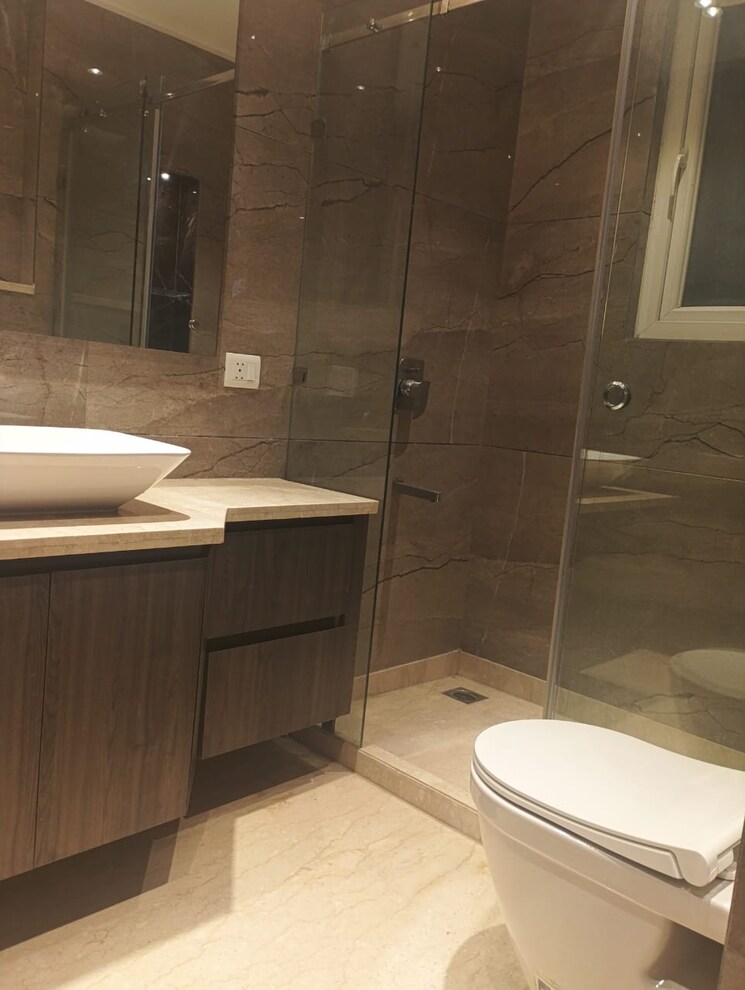 Bathroom, vasant kunj 4 Bedroom 265 Sq.Yd. Builder Floor In Vasant Kunj Delhi 9328697