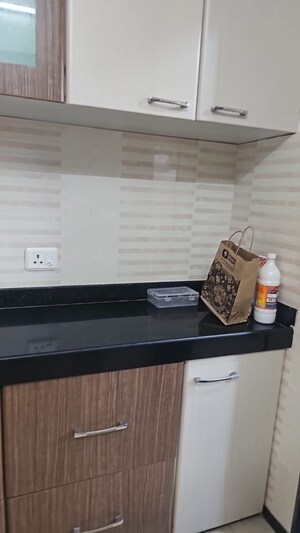 Furnished Amenities in 2 BHK Apartment at Malad West – for Rent