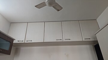 Furnished Amenities in 2 BHK Apartment at Malad West – for Rent