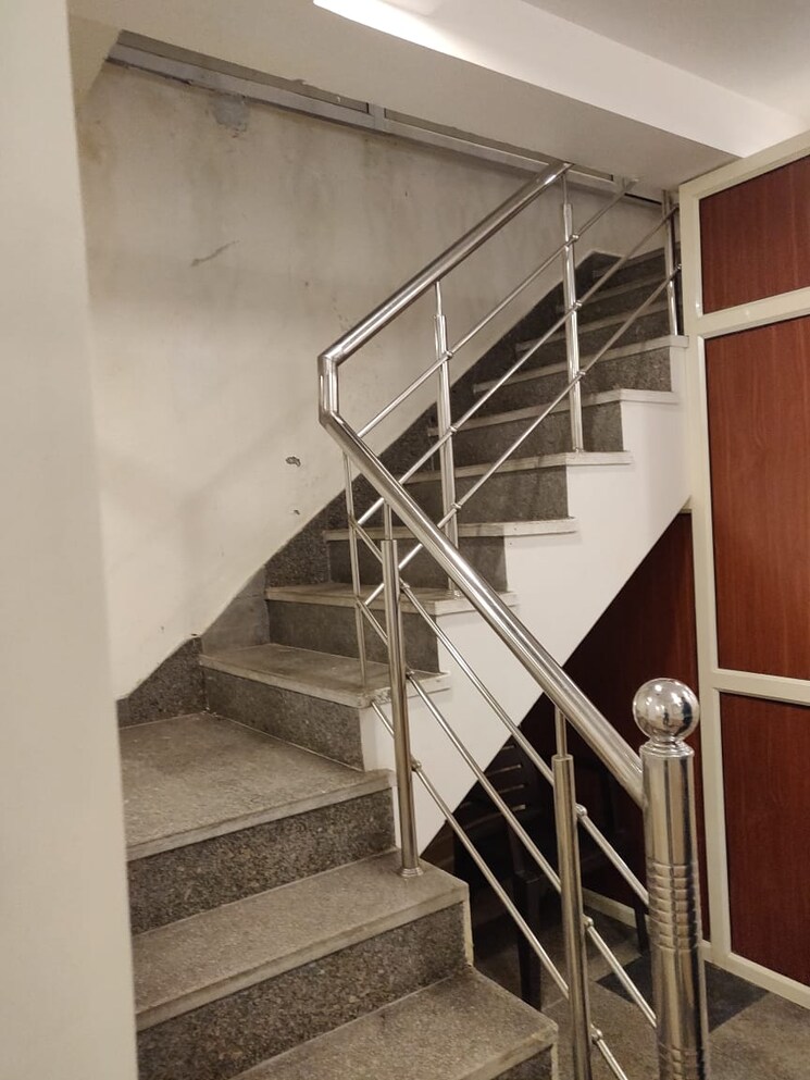 undefined, greater kailash i Commercial Office Space 800 Sq.Ft. In Greater Kailash I Delhi 9328759