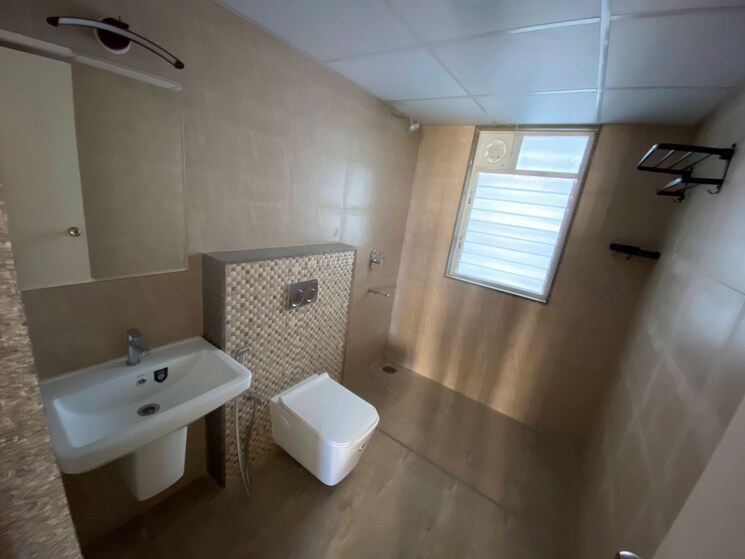 Bathroom, rohan-upavan 3 Bedroom 1590 Sq.Ft. Apartment In Hennur Bangalore 9328736