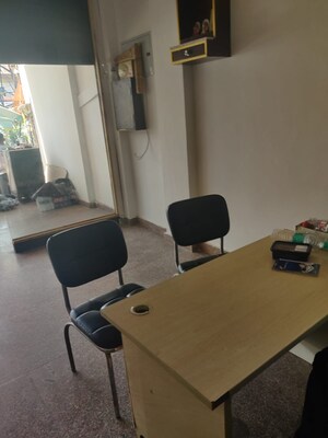 Team Area in  Shop at Yusuf Sarai – for Rent