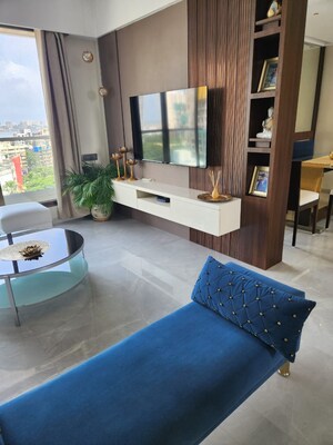 Living Room in 3 BHK Apartment at Sadanand Building, Dadar West – for Rent