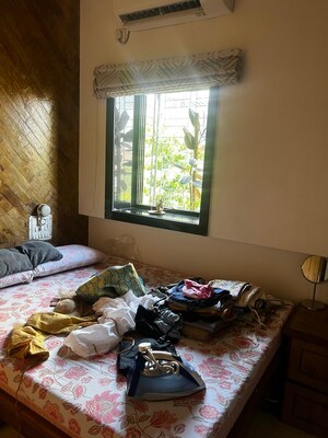 Living Room in 2 BHK Apartment at Mahim West – for Rent