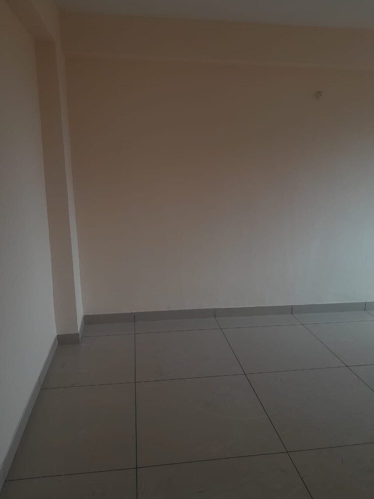 Room, lalpur 3 Bedroom 1717 Sq.Ft. Apartment In Lalpur Ranchi 9328931