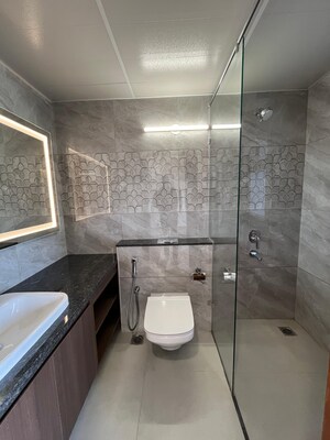 Bathroom in 3 BHK Apartment at Prestige Fairfield, Rmv 2nd Stage – for Rent