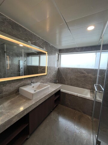 Bathroom in 3 BHK Apartment at Prestige Fairfield, Rmv 2nd Stage – for Rent