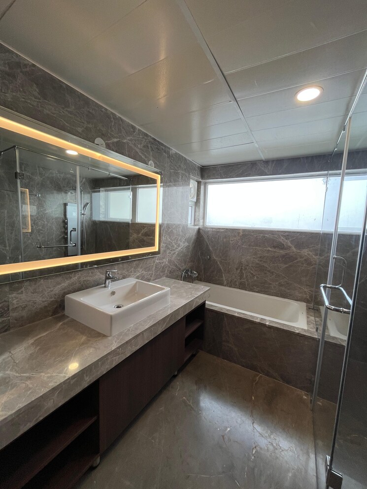 Bathroom, prestige-fairfield 3 Bedroom 1993 Sq.Ft. Apartment In Rmv 2nd Stage Bangalore 9328680