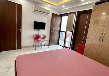 Bedroom in 2 BHK Builder Floor at Dilshad Garden – for Sale