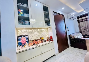 Room in 2 BHK Builder Floor at Dilshad Garden – for Sale