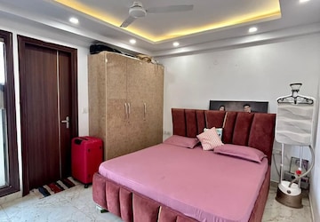 Master Bedroom in 2 BHK Builder Floor at Dilshad Garden – for Sale