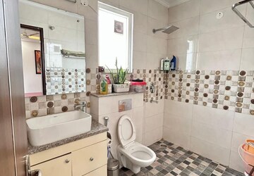 Bathroom in 2 BHK Builder Floor at Dilshad Garden – for Sale