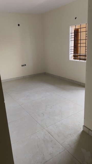 Bedroom in 2 BHK Apartment at Baiyappanahalli – for Rent