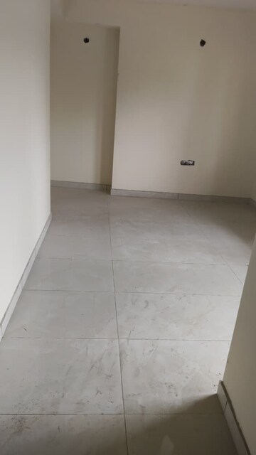Room in 2 BHK Apartment at Baiyappanahalli – for Rent