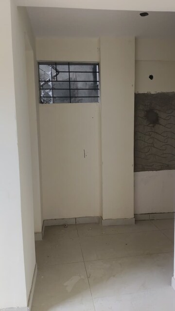 Room in 2 BHK Apartment at Baiyappanahalli – for Rent