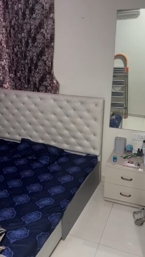 Master Bedroom in 2 BHK Apartment at Crescent Landmark, Andheri East – for Rent