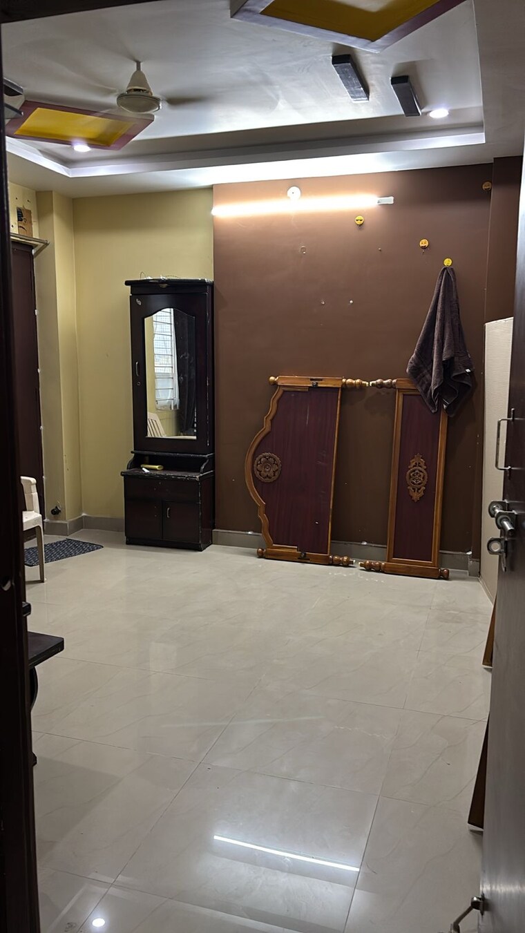 Room, sahasra-sarovar 2 Bedroom 1100 Sq.Ft. Apartment In Chanda Nagar Hyderabad 9329286