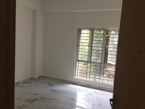 Room in 3 BHK Apartment at Punjabi Para – for Sale