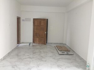 Room in 3 BHK Apartment at Punjabi Para – for Sale