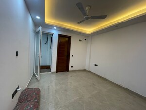 Room in 3 BHK Builder Floor at Saket – for Rent