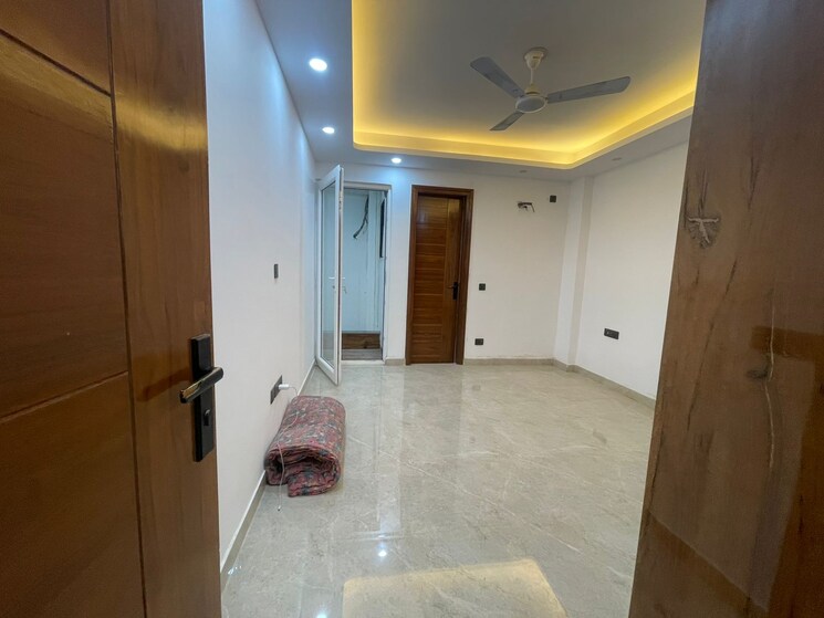 Bathroom, saket 3 Bedroom 1800 Sq.Ft. Builder Floor In Saket Delhi 9329152