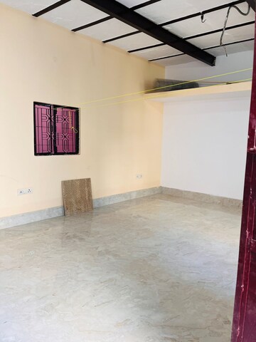 Room in 3 BHK Builder Floor at Saket – for Rent