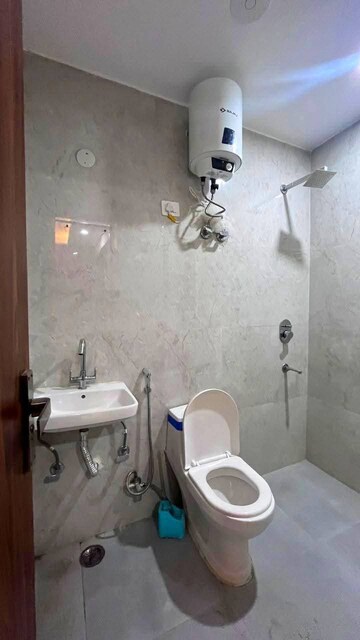 Bathroom in 1 BHK Builder Floor at Saket – for Rent