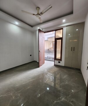 Room in 1 BHK Builder Floor at Saket – for Sale