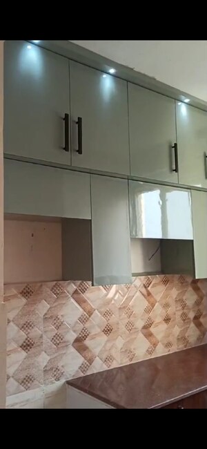 Kitchen in 2.5 BHK Apartment at Amrapali Golf Homes, Sector 4 Greater Noida – for Rent