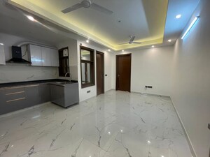 Room in 2 BHK Builder Floor at Saket – for Rent