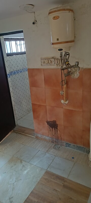 Master Bedroom in 1 BHK Builder Floor at Saket – for Rent
